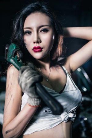 男生和女生一起靠逼